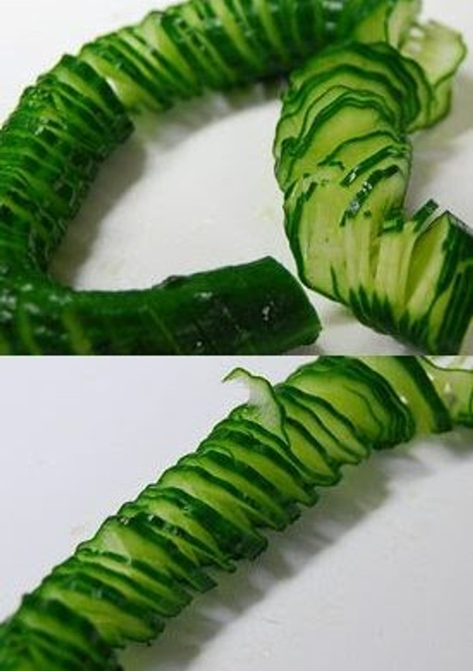 A picture of Accordion Cucumbers.