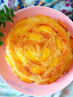 عکسی از دستور کیک آپساید داون هلو🍑 (هلو برگردان کاراملی)