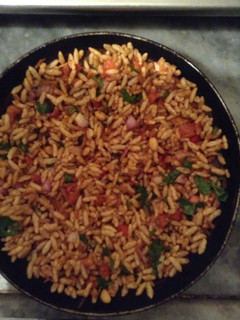 A picture of Kaachiu(Dry Bhel).