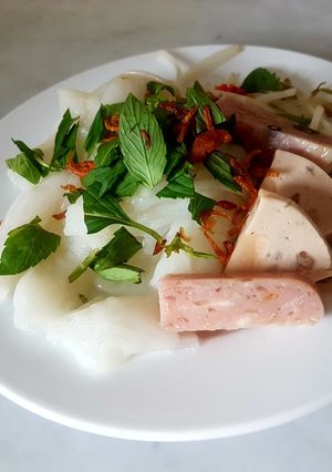 Hình của món Bánh ướt làm bằng chảo.