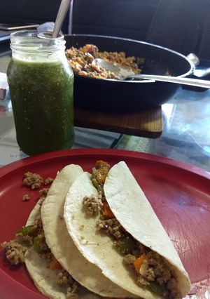 Una foto de Tacos de carne molida con pimientos