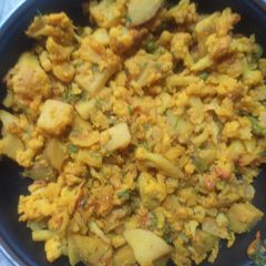 A picture of Aloo gobi ki sabji.