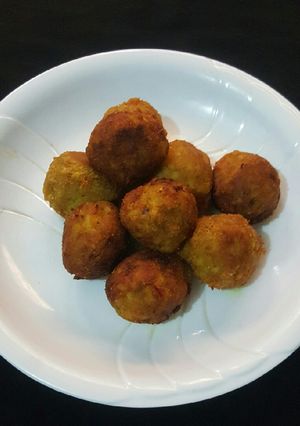 A picture of Potato balls.
