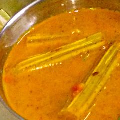 A picture of Drumstick curry.