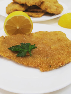 Una foto de Filetes de ternera empanados/ Milanesas