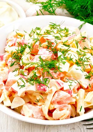 Una foto de Ensalada de verano con Allioli