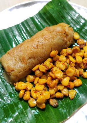 A picture of Moong Dal Halwa and Crispy Corn.