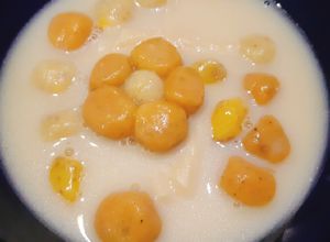 รูปของ Pumpkin Pie & Corn Mochi Ball บัวลอยพายฟักทอง &ข้าวโพดหวานกระวาน
