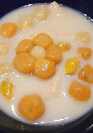 รูปของ Pumpkin Pie & Corn Mochi Ball บัวลอยพายฟักทอง &ข้าวโพดหวานกระวาน