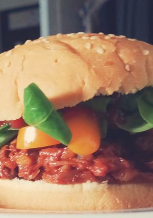 A picture of Jackfruit Pulled "Pork".