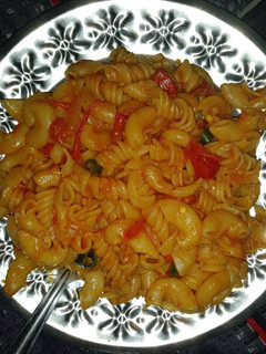 मैकरॉनी (macaroni recipe in Hindi) रेसिपी मुख्य फोटो
