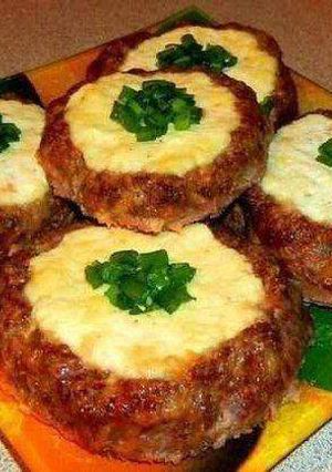 Фото Мясные "ватрушки" - быстрый ужин.
