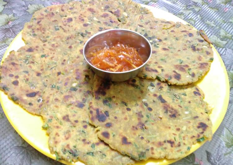 Steps to Make Any-night-of-the-week Methi ka thepla