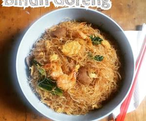 Gampangnya Menyajikan Bihun goreng Nikmat Lezat