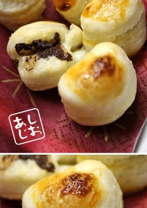 A picture of Heart-Shaped Chocolate Pie Bites.
