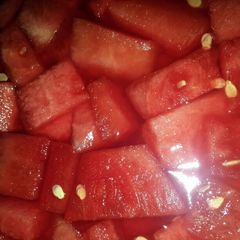 A picture of Sonia's Strawberry Gelatin with bananas.