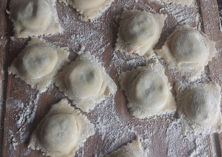 Recipe of Award-winning Ravioli Bolognese with beef or quorn