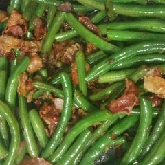 A picture of Down Home Green Beans.