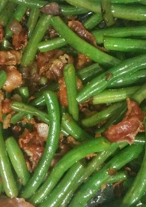 A picture of Down Home Green Beans.