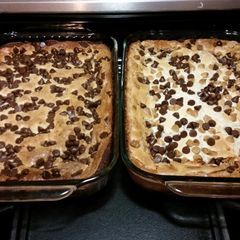 A picture of Ooey Gooey Bars.