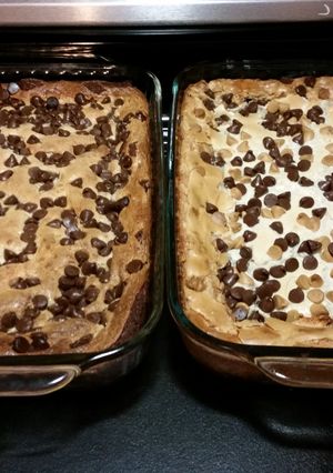A picture of Ooey Gooey Bars.