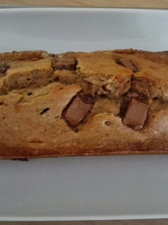 Una foto de Bizcocho de plátano con trozos de chocolate