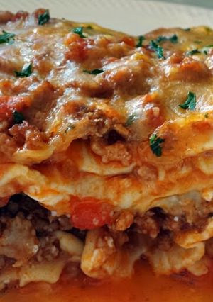 A picture of Ray's' Three Meat Lasagna.