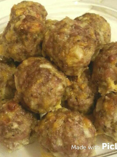 A picture of Portuguese cheese Italian sausage and pork meatballs.