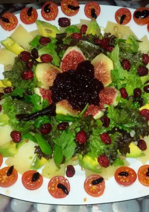A picture of Cheese marmelade salad.