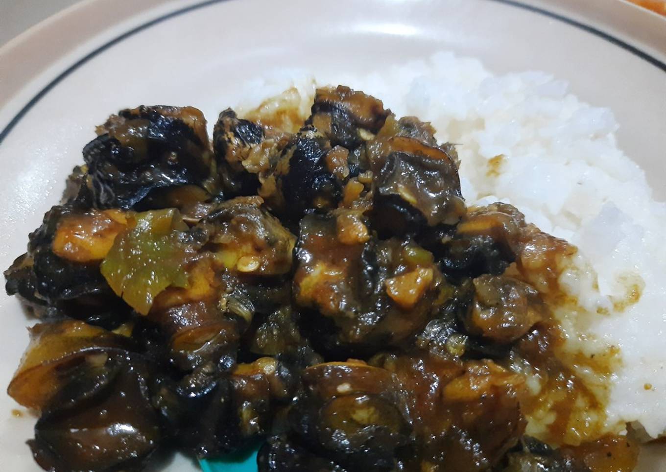 Rica - rica keong pedas manis simple