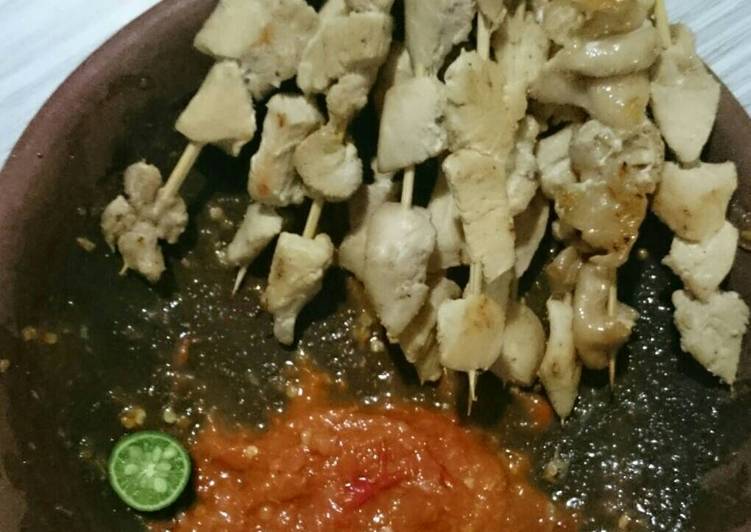 Bagaimana Membuat Sate taichan sambel limau yang Bisa Manjain Lidah