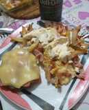 Hamburguesa y patatas tipo cheese bacon o como se diga