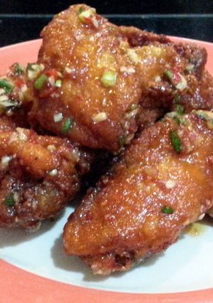 A picture of Chinese Buffalo WingsWith Thai Sweet Chili Flavour.