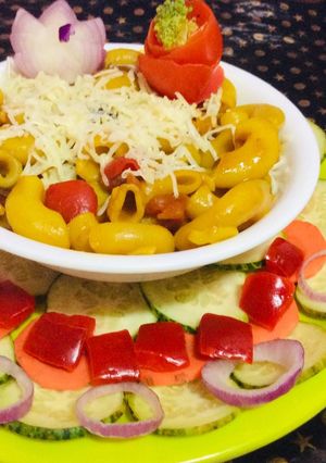 A picture of Veg cheese macaroni.