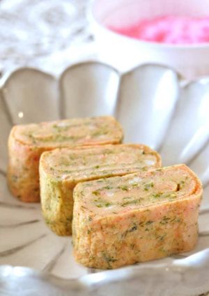 A picture of Spring Colored Tamagoyaki with Sakura Denbu.