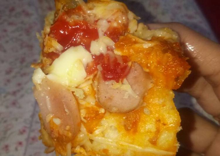 Resep Pizza home made jamur enoki dan sosis lembut mantul yang Lezat Sekali