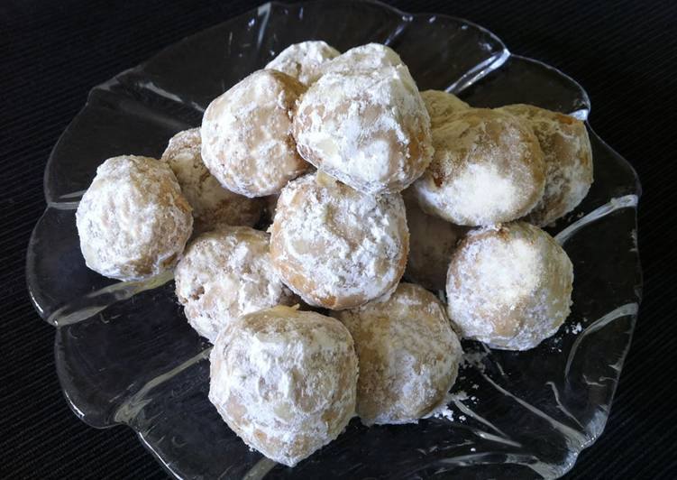 Recipe of Ultimate Almond Snowballs