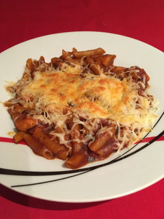 Una foto de Macarrones a la boloñesa