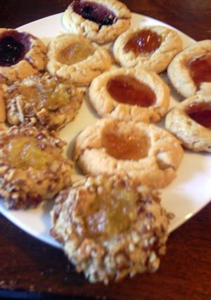 A picture of sunshines thumbprint jelly cookies.