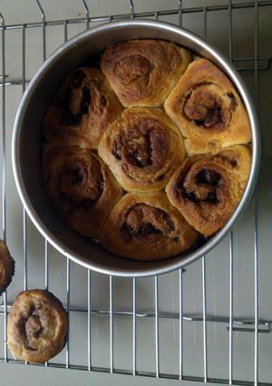 A picture of cinnamon buns.
