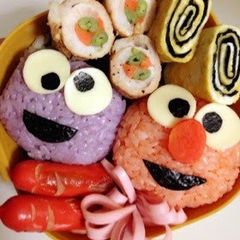 A picture of Easy Elmo Character Bento.