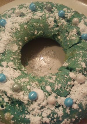 A picture of "Frozen" cake.