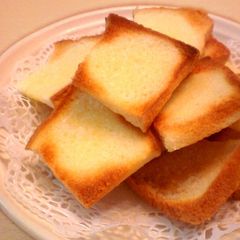 A picture of Easy Rusk with Sandwich Bread in 5 Minutes.