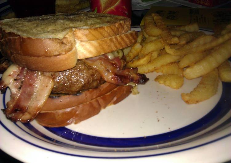 Simple Way to Make Favorite Grilled cheese Bacon Cheddar Burger