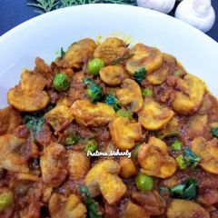 A picture of Mushroom Masala.