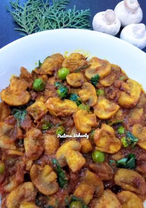 A picture of Mushroom Masala.