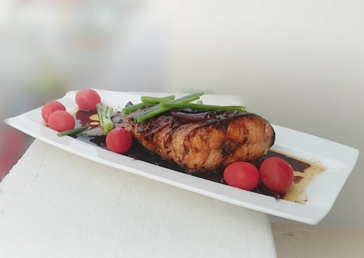 Recipe of Quick Salmon With Chinese Wine And Dark Soy Sauce