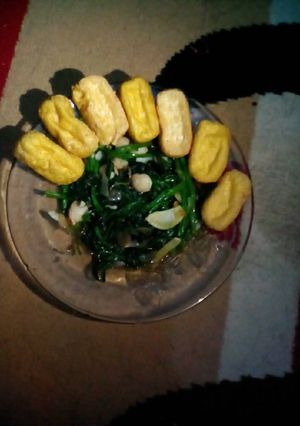 Foto resep Dinner dengan kangkung dan tahu ala cheff sarah