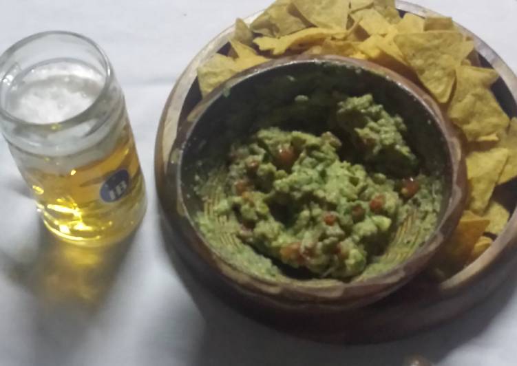 Steps to Make Favorite Basic Guacamole