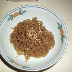 A picture of Healthy Sesame-flavored Shirataki Noodles.